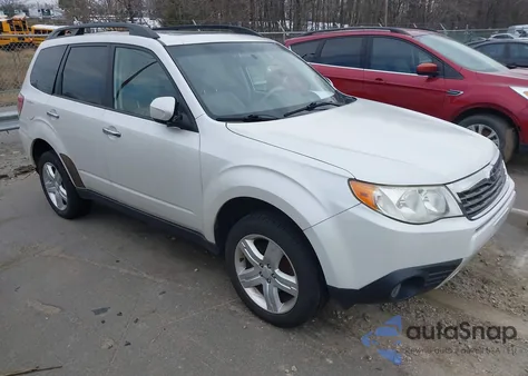 2010 Subaru Forester 2.5X Premium z USA, uszkodzony, nr VIN JF2SH6CC8AH724081